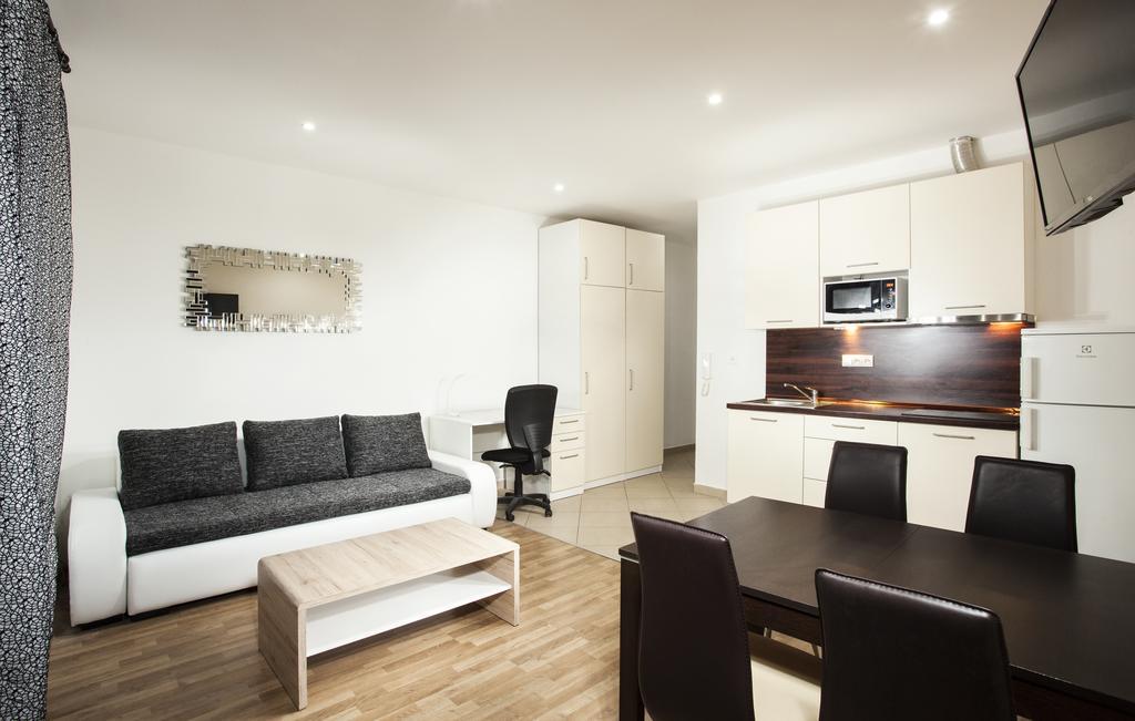 Apartments Kopecna With Parking Μπρνο Εξωτερικό φωτογραφία