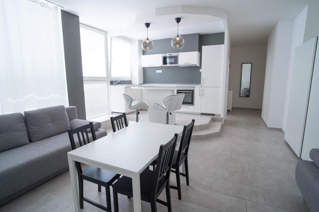 Apartments Kopecna With Parking Μπρνο Εξωτερικό φωτογραφία